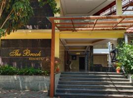 The Brook Resorts & Spa, отель в городе Йеркод