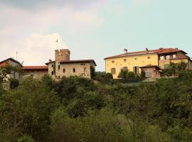 Castello Di Strambinello, cheap hotel in Strambinello