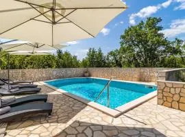 Lovely Apartment In Jadranovo With Wifi