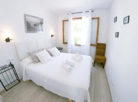 Apartamento 234 Sol Islas Arenal den CAstell, accessible hotel in Arenal d'en Castell