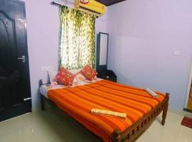 Classic AC Room 3 : en-suite bath & Balcony, hotel in Fort Kochi