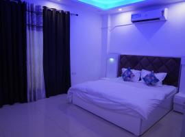 Own stay Indra enclave, budgethotel i New Delhi