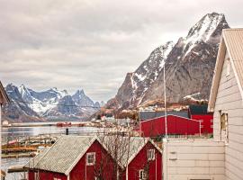 Reine Mountain View Retreat，莫斯克內斯的飯店