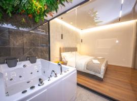 Hotel Riviera, hotel poblíž Mezinárodní letiště Martky Terezy v Tiraně - TIA, Tirana