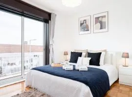 Host Wise - Spacious Sunny House with terrace & BBQ