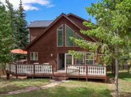 Woodland Park Chalet with Deck, Grill and Mtn Views!