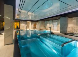 Radisson Hotel & Suites, Gdansk, Wyspa Spichrzów, hotel v destinácii Gdansk