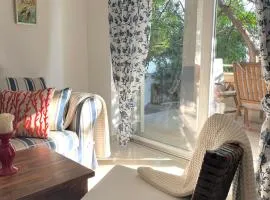 Corallis Beachfront Family Oasis
