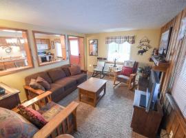 Lodgepole Condo Unit 5, hotel in West Yellowstone