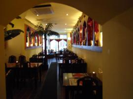 SIMLA INDIAAS RESTAURANT VOOR KAMER, Privatzimmer in Sittard