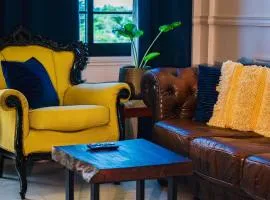 Cozy and quirky Wolf Apartment