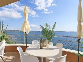Apartment Jasmin - Amazing Seaview Maisonette with direct beach access