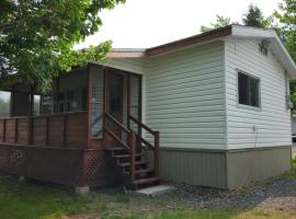 Chalet 15 minutes de Rivière-du-Loup!!! ที่พักในSaint-Antonin