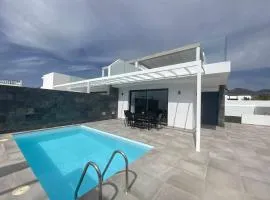 Vuelo Villa con piscina y barbacoa para disfrutar