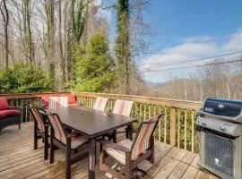 Peaceful Hendersonville Cabin - Hot Tub and Fire Pit