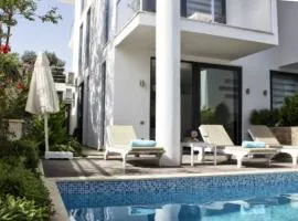 Sole Apart wt/ Private Pool& In city center