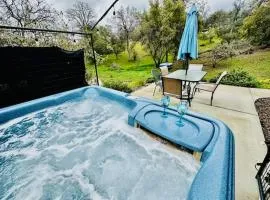 The Lighthouse Pet Friendly Hot Tub BBQ Sleeps 11