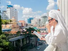 Grand Elevation Hotel