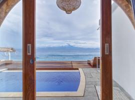 Moontana Beachfront Villa، فندق في نوسا بينيدا