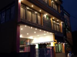 ์๋ฅด์นด์ฐ๋์ ์์นํ ํธํ
SD Residency - Yercaud