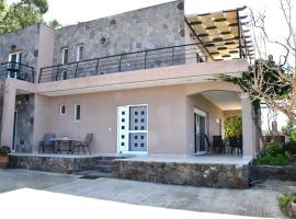 Sanctuary Villa in Vagia, Aegina、アギア・マリナのホテル