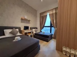 PH2121,2,3 - Paradise Home Staycation Contactless Self Check-In Private Rooms in 3 Bedrooms Apartment