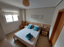 Apartamento Neptuno Sunrise Magic World, cheap hotel in Oropesa del Mar