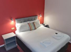 Superior Hotel, hotell i Dudley