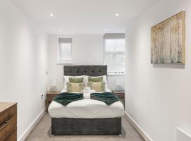 Spacious Luxury Apartment King Bed - Central Location, hotelli Lontoossa lähellä maamerkkiä Finchley Centralin metroasema