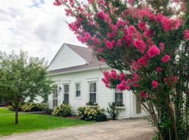 2026 Schedule OPEN, KY Bourbon Trail, Hot Tub & Outdoor Firepit 3 King Stes, hotel in Springfield