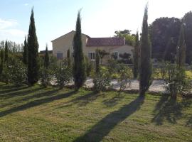 Le Mas de Guiguite, hotel in Mézoargues