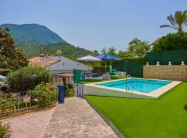 La Ponderosa El Bosque by Ruralidays