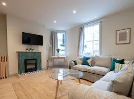 Pass the Keys Stylish Grade II listed house
