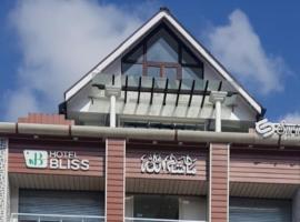 Hotel Bliss , Anantnag, hotel i Anantnāg