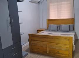 Travellers&Backpackers Apartment, ξενοδοχείο σε Calapan