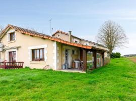 Awesome Home In Scorb-clairvaux With Wi-fi, hotel with parking in Scorbé-Clairvaux