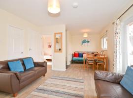 18 Tollgate Cottages, pet-friendly hotel in Seaview