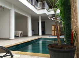 Hotel Boutique Iyarí, готель у місті Пальміра
