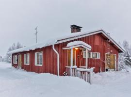 Holiday Home Hallanvaara by Interhome, hotel with parking in Lokka