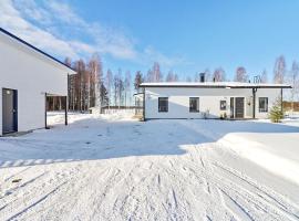 Holiday Home Villa lapinranta by Interhome, hotel with parking in Rovaniemi