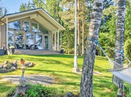 Holiday Home Villa honkarinne by Interhome, hotel i Jyväskylä