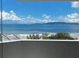 Apartamento em itapema com maravilhosa vista mar