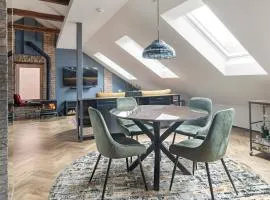Cozy Penthouse