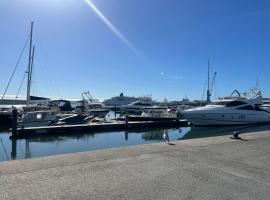 Brownsea Island View Penthouse: Poole şehrinde bir kendin pişir kendin ye tesisi