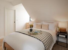 The Penthouse, pet-friendly hotel in Hope-Cove