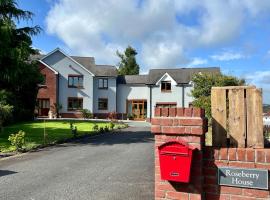 Roseberry House, hotel with parking in Newcastle Emlyn