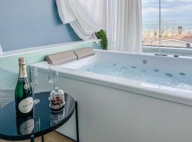 Amamare Luxury Room, hotell i Giulianova