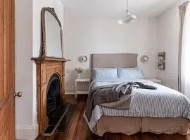 Galvin Town Cottage, convenient to CBD
