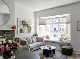 Large Apartment in Launceston- Timeless Luxury, hotel pro pobyt s domácími mazlíčky v destinaci Launceston