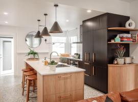 Mulgrave Street Cottage- renovated comfort, hotel in Kings Park